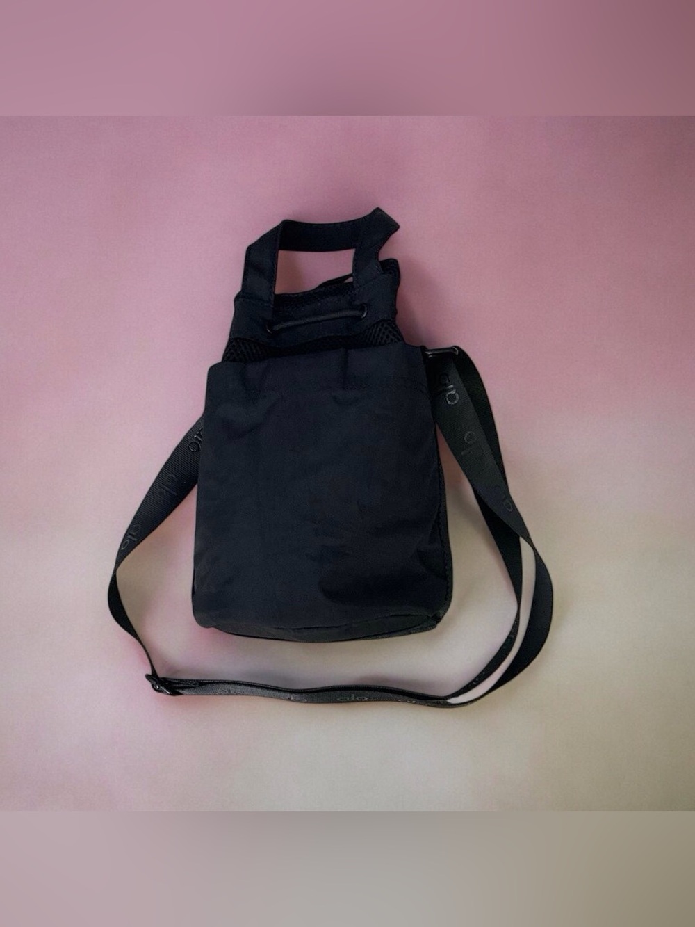 ❤️ALO Yoga Black Drawstring Sling Belt Bag - Picture 4 of 7